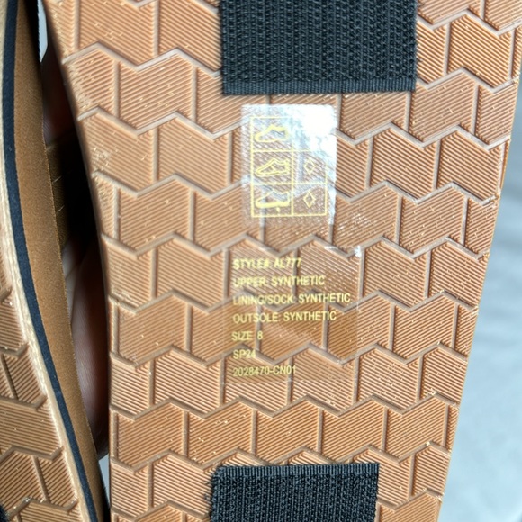 J. Crew Factory Mens Double-layer flip-flops in Tan/Navy - Picture 8 of 8